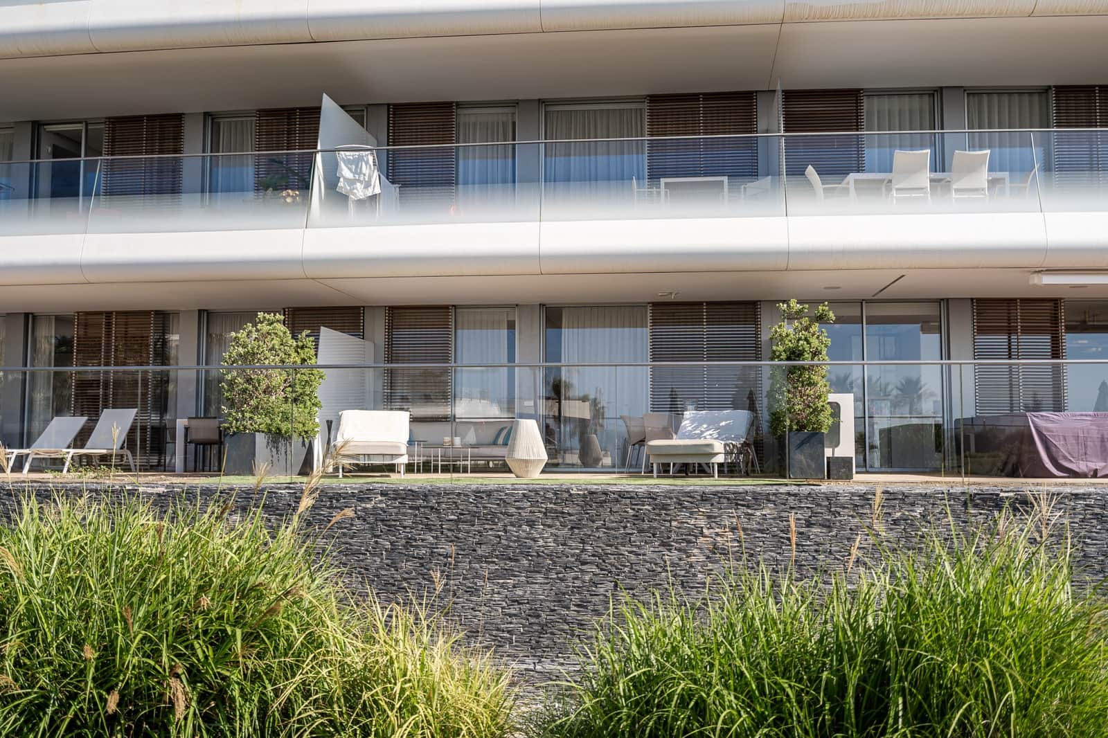 2 sypialnia Apartament na sprzedaż w Estepona z basenem garażem - 1 095 000 € (Ref: 9048639)