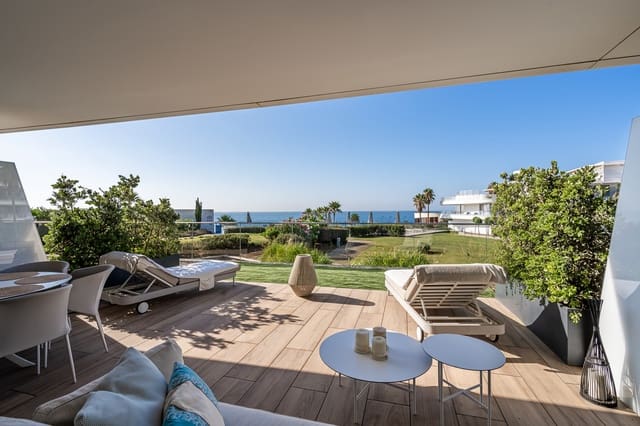 Apartamento de 2 habitaciones en Guadalobón, Estepona en venta con piscina garaje - 1.095.000 € (Ref: 9048639)