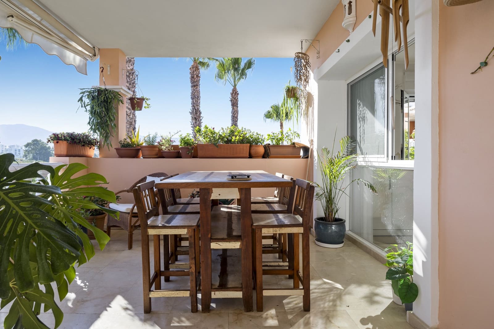 4 bedroom Penthouse for sale in Estepona with pool garage - € 1,350,000 (Ref: 9059270)