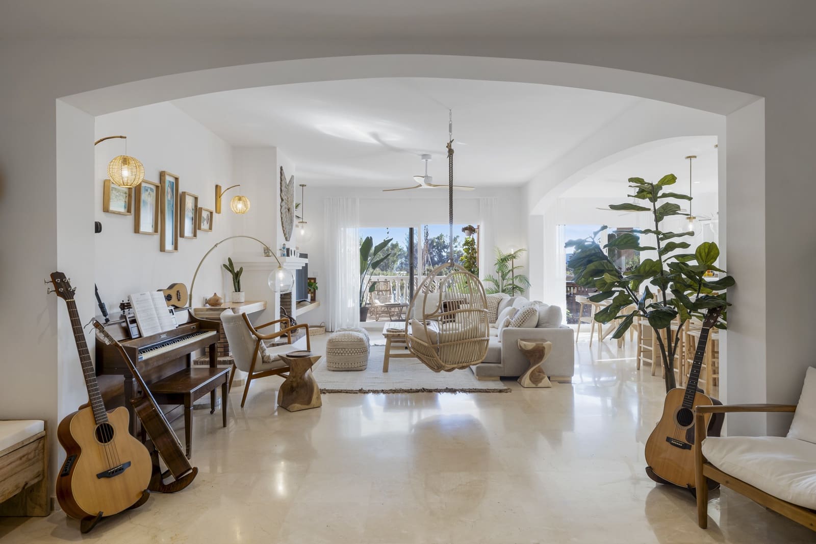 4 bedroom Penthouse for sale in Estepona with pool garage - € 1,150,000 (Ref: 9059270)