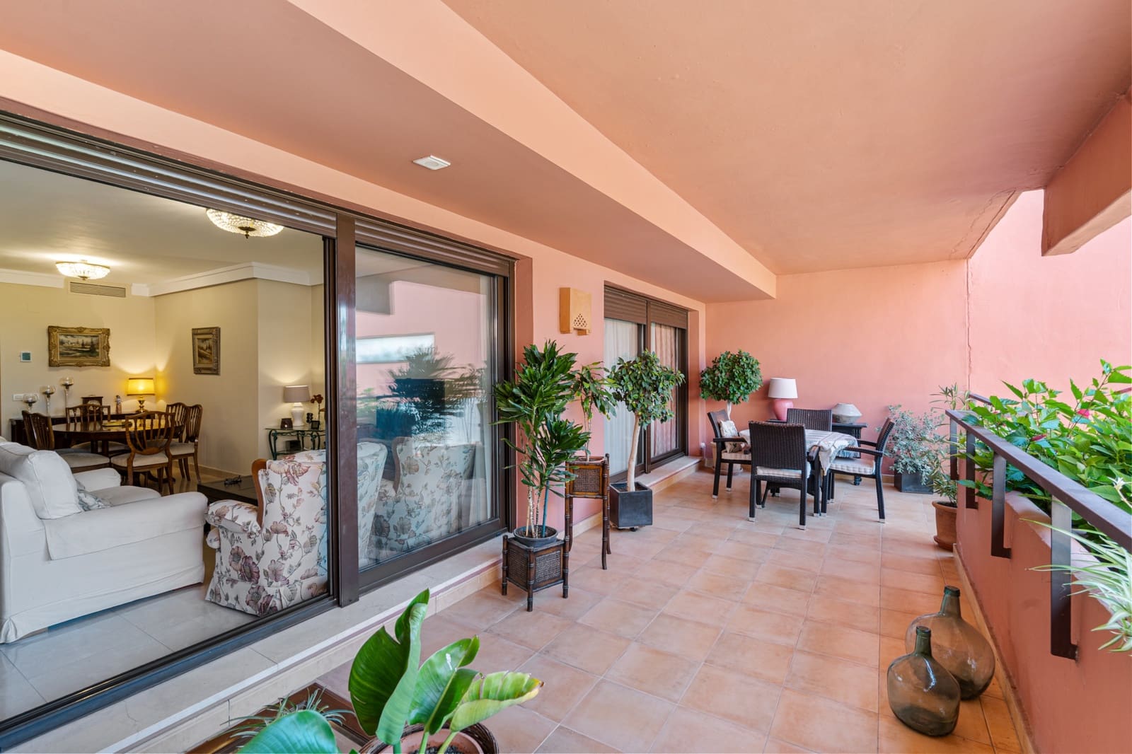 3 soverom Leilighet til salgs i Estepona med svømmebasseng garasje - € 629 000 (Ref: 9112225)