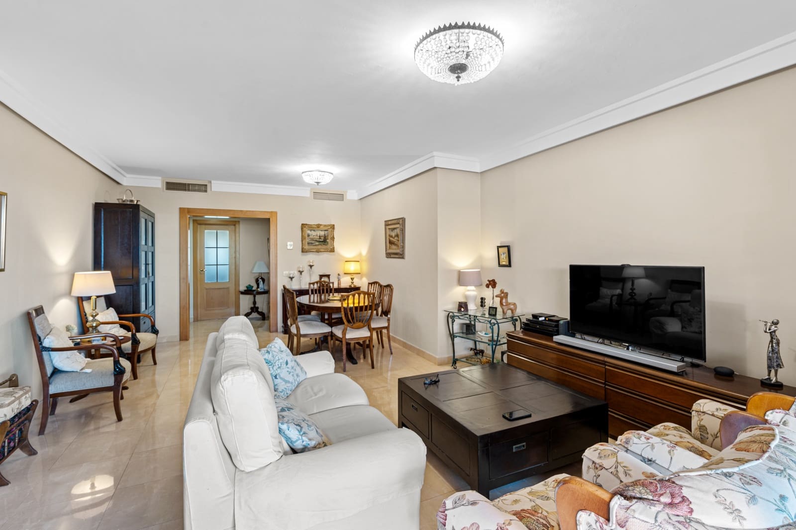 3 soverom Leilighet til salgs i Estepona med svømmebasseng garasje - € 629 000 (Ref: 9112225)