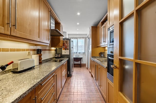 3 soverom Leilighet til salgs i Guadalmansa, Estepona med svømmebasseng garasje - € 629 000 (Ref: 9112225)