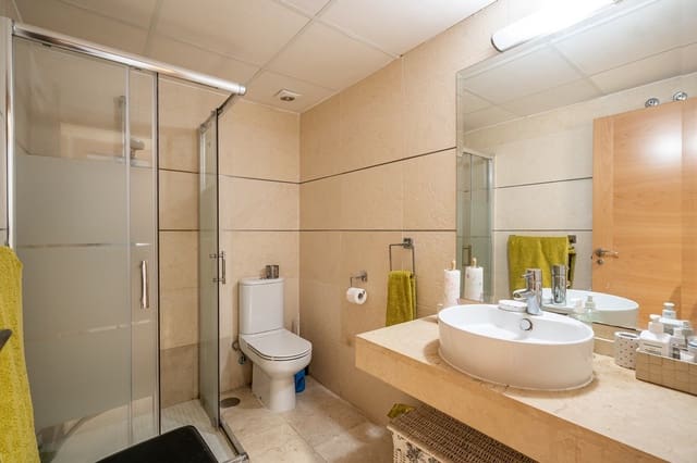 2 makuuhuone Huoneisto myytävänä paikassa La Concha - Resina Golf, Estepona mukana uima-altaan 
autotalli - 349 000 € (Ref: 9173358)