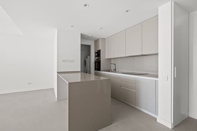 2 quarto Apartamento para venda em Selwo, Estepona com piscina garagem - 650 000 € (Ref: 9192197)