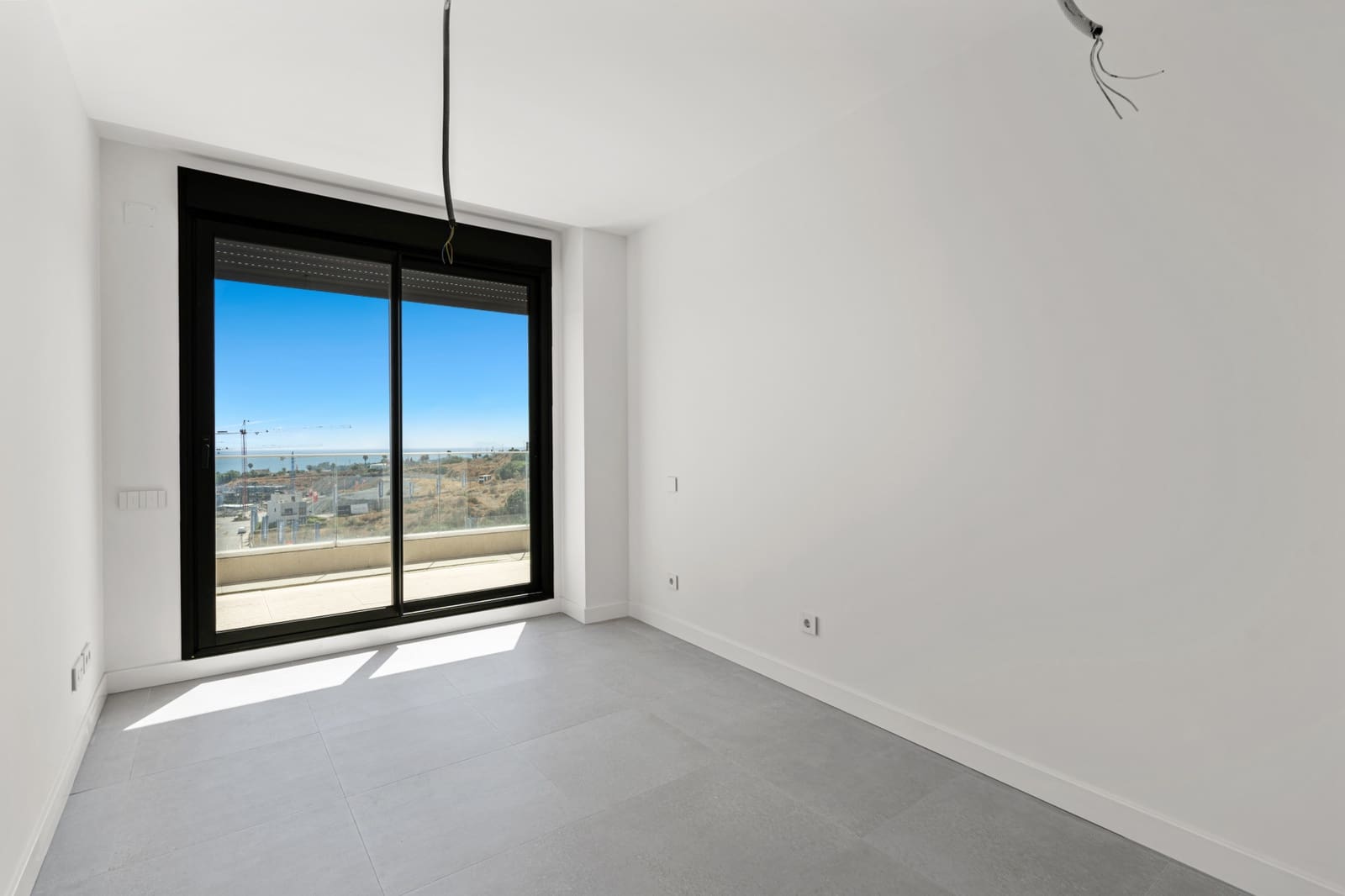 2 quarto Apartamento para venda em New Golden Mile com piscina garagem - 650 000 € (Ref: 9192197)