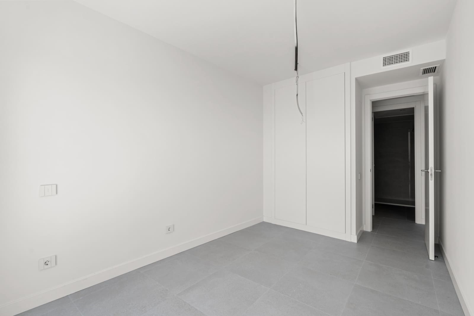 2 bedroom Apartment for sale in New Golden Mile with pool garage - € 670,000 (Ref: 9192198)