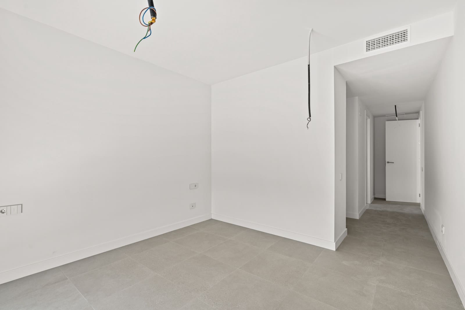 2 quarto Penthouse para venda em New Golden Mile com piscina garagem - 910 000 € (Ref: 9192199)