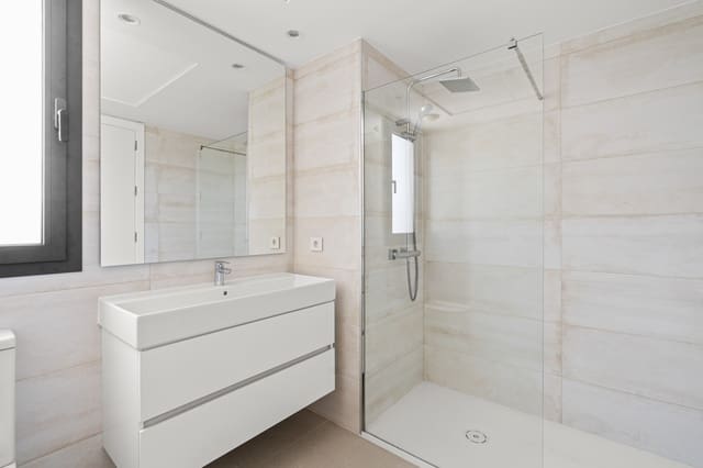 2 quarto Penthouse para venda em Selwo, Estepona com piscina garagem - 910 000 € (Ref: 9192199)