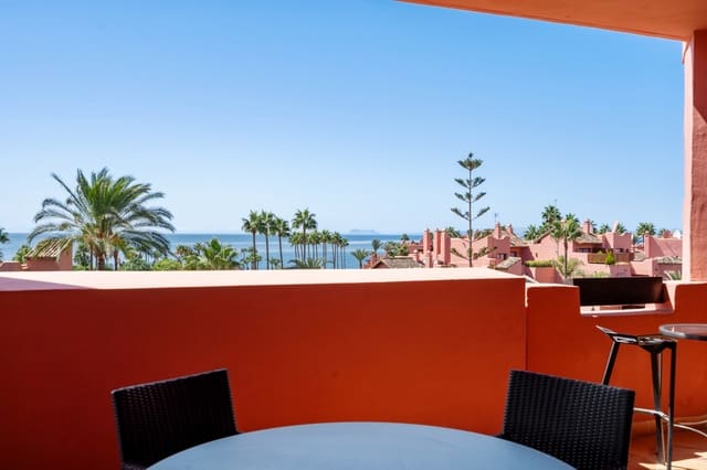 3 makuuhuone Huoneisto myytävänä paikassa Estepona mukana uima-altaan 
autotalli - 1 170 000 € (Ref: 9219859)