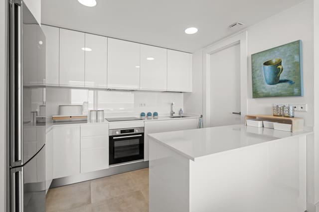 4 bedroom Penthouse for sale in Estepona with pool garage - € 1,195,000 (Ref: 9232524)