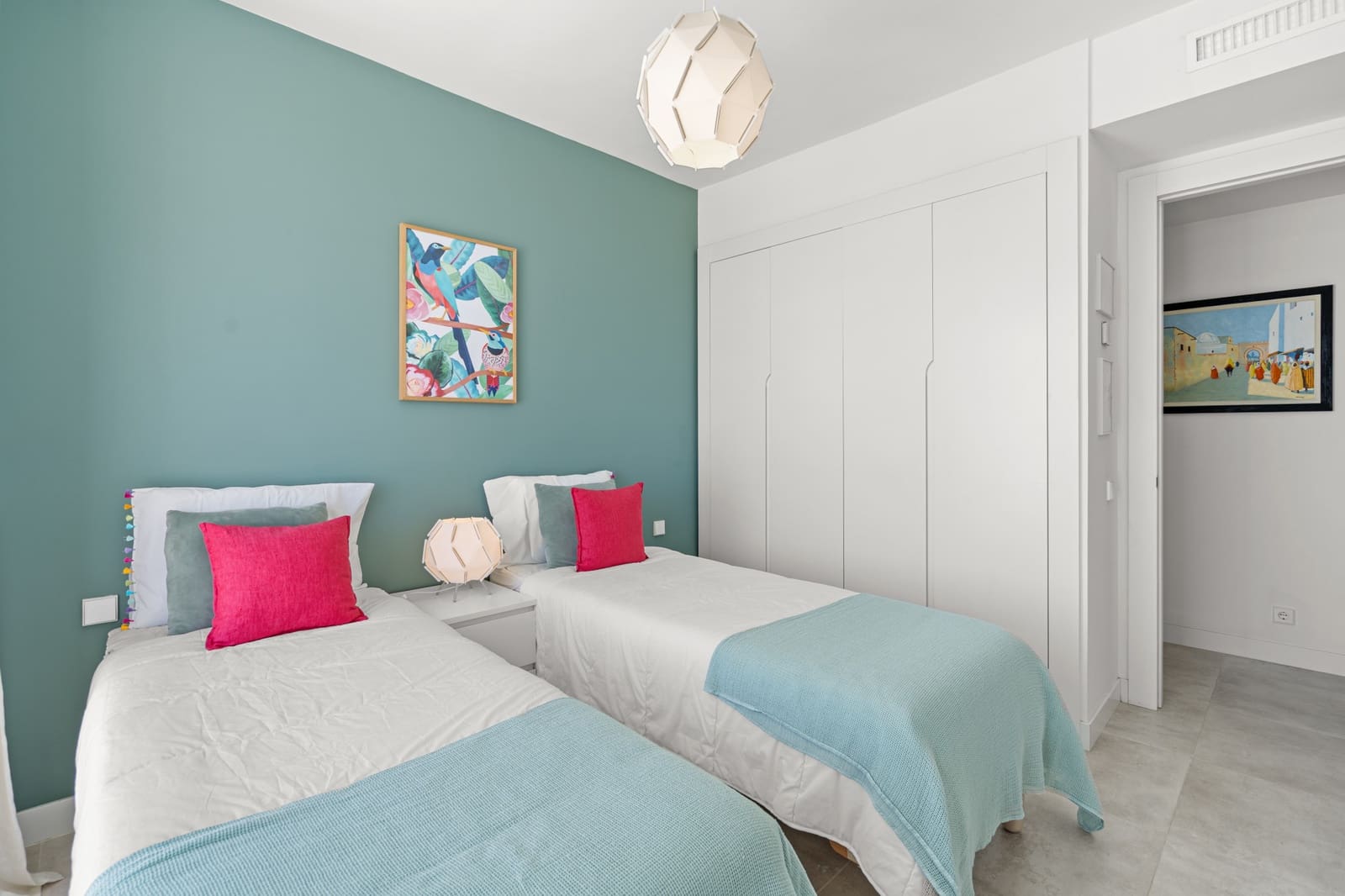 4 bedroom Penthouse for sale in Estepona with pool garage - € 1,195,000 (Ref: 9232524)