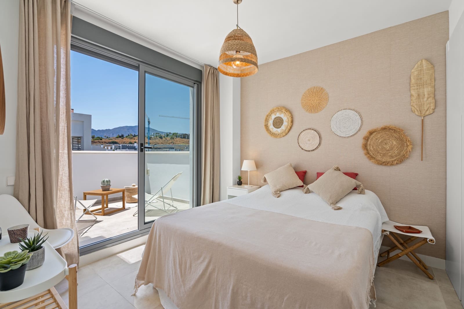 4 bedroom Penthouse for sale in Estepona with pool garage - € 1,195,000 (Ref: 9232524)