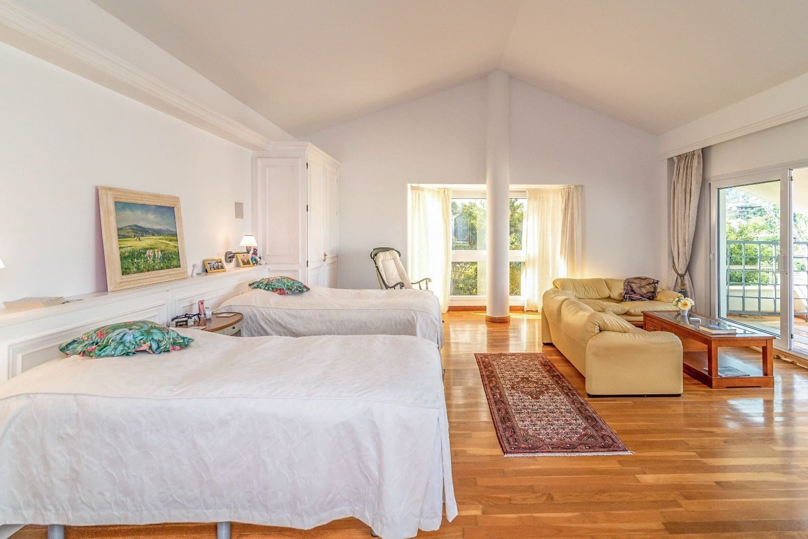 6 bedroom Villa for sale in Marbella with pool garage - € 2,750,000 (Ref: 9262448)