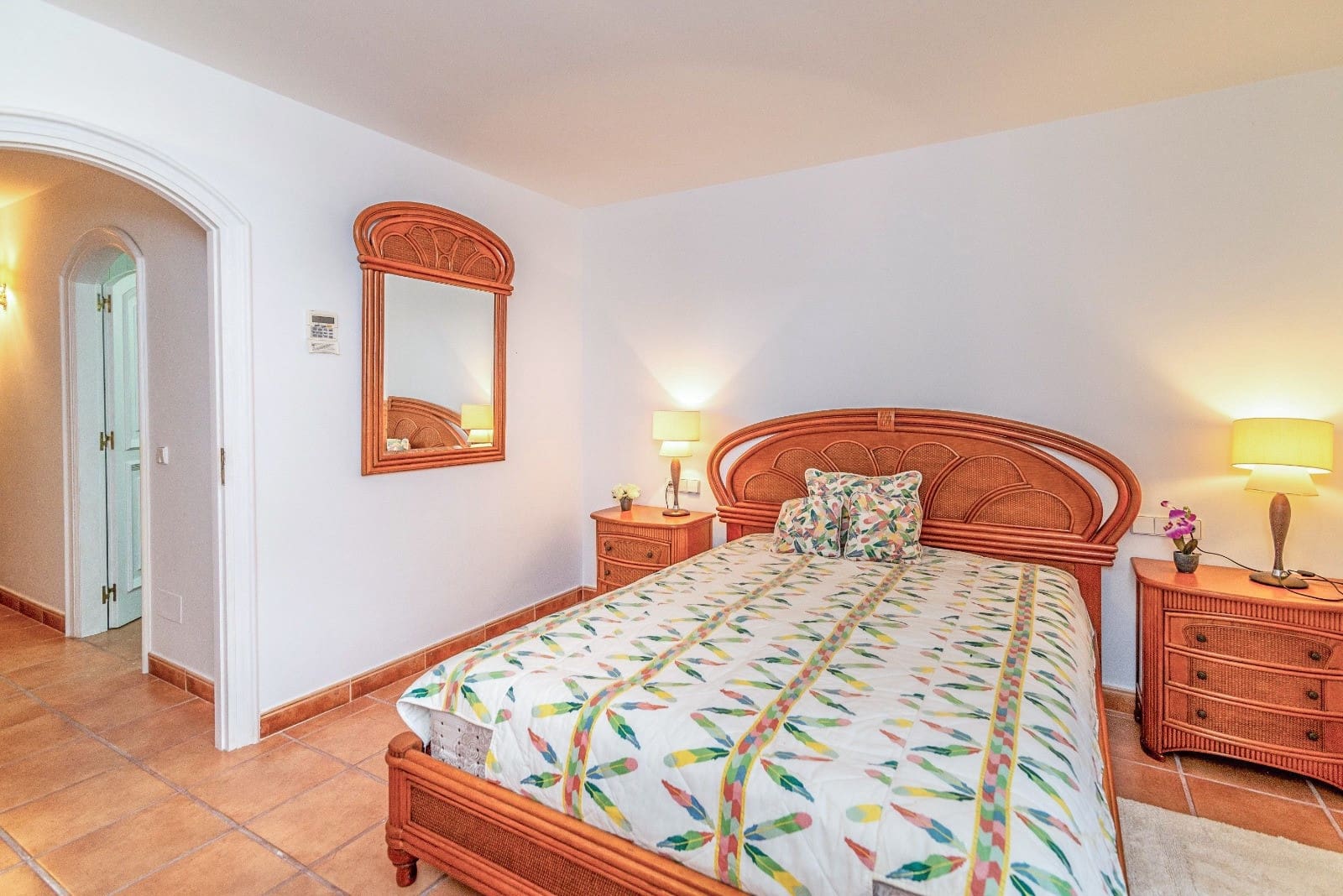 6 bedroom Villa for sale in Marbella with pool garage - € 2,750,000 (Ref: 9262448)