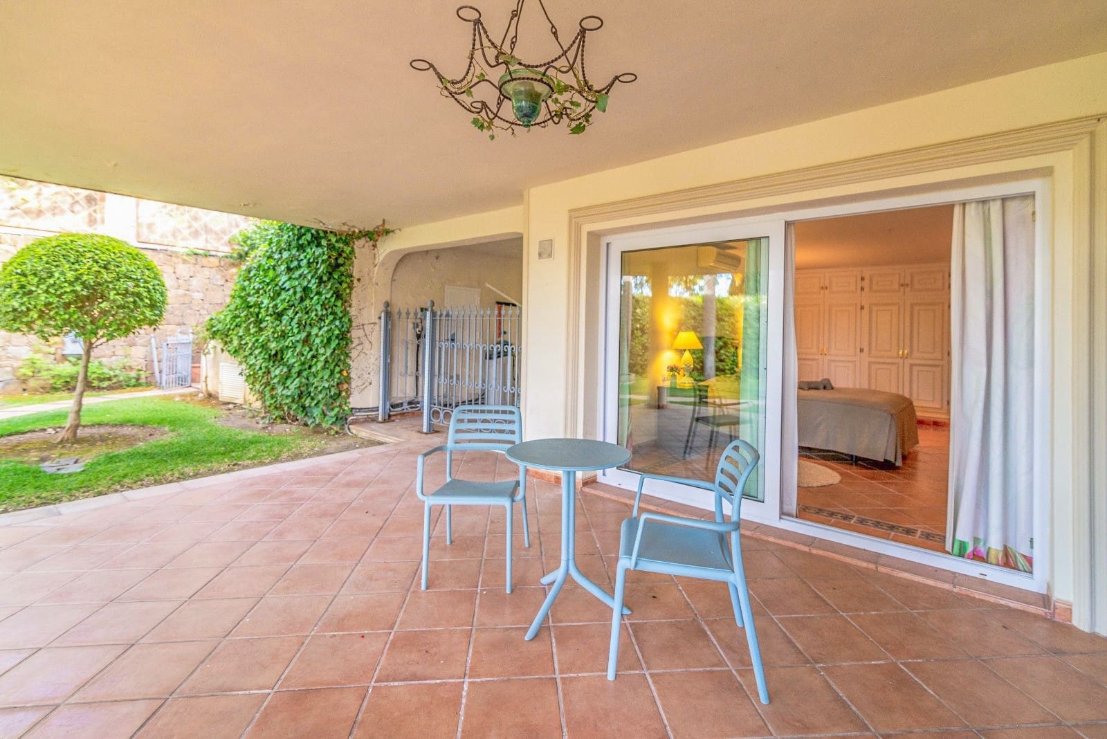 6 bedroom Villa for sale in Marbella with pool garage - € 2,750,000 (Ref: 9262448)