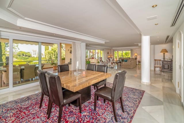 6 sypialnia Willa na sprzedaż w Marbella z basenem garażem - 2 750 000 € (Ref: 9262448)