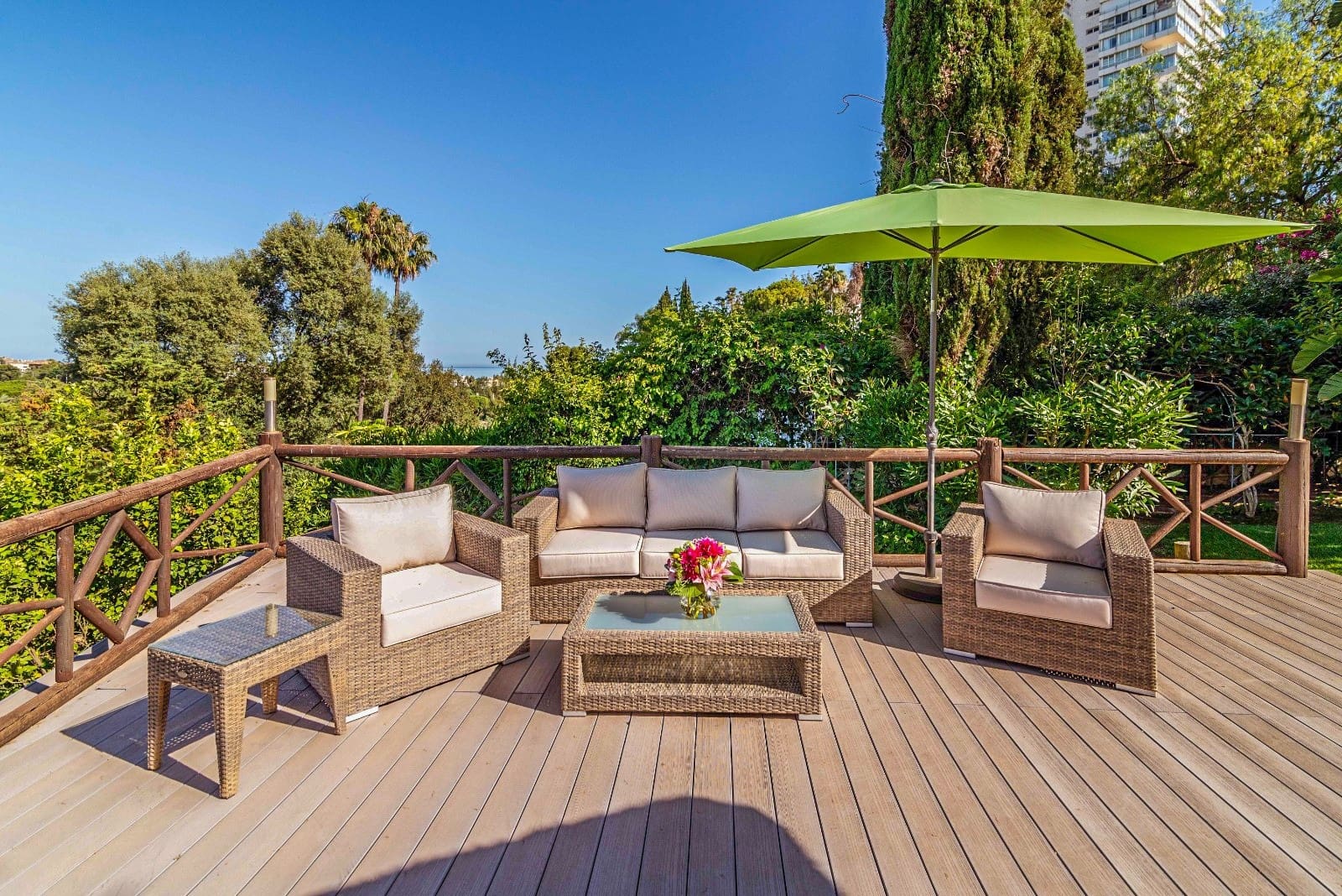 6 bedroom Villa for sale in Marbella with pool garage - € 2,750,000 (Ref: 9262448)