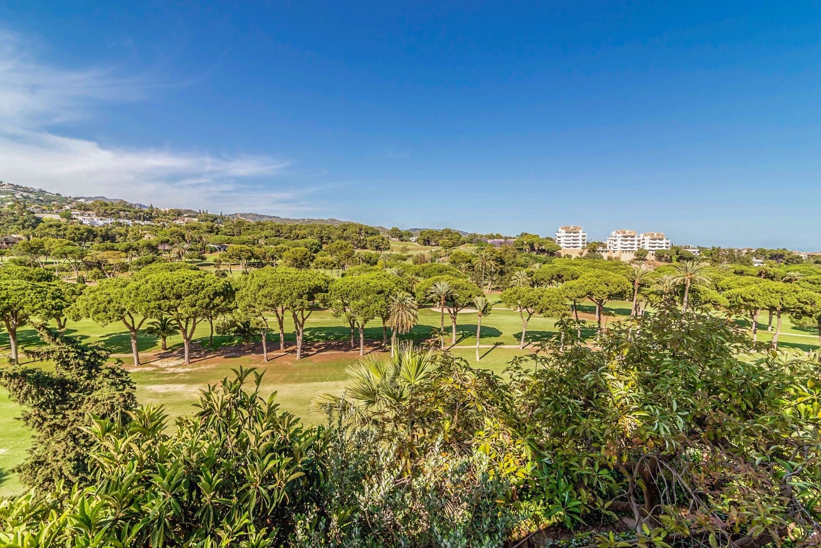 6 bedroom Villa for sale in Marbella with pool garage - € 2,750,000 (Ref: 9262448)