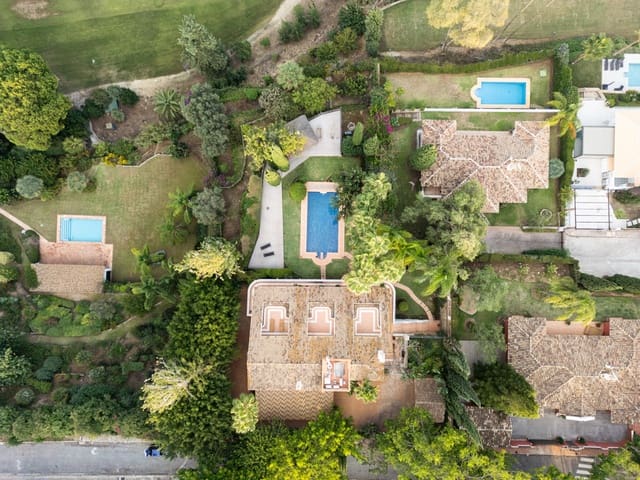 6 sypialnia Willa na sprzedaż w Marbella z basenem garażem - 2 750 000 € (Ref: 9262448)