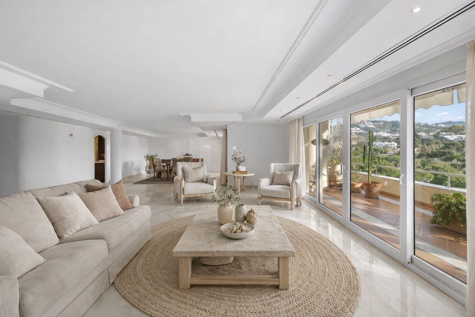 6 bedroom Villa for sale in Marbella with pool garage - € 2,750,000 (Ref: 9262448)