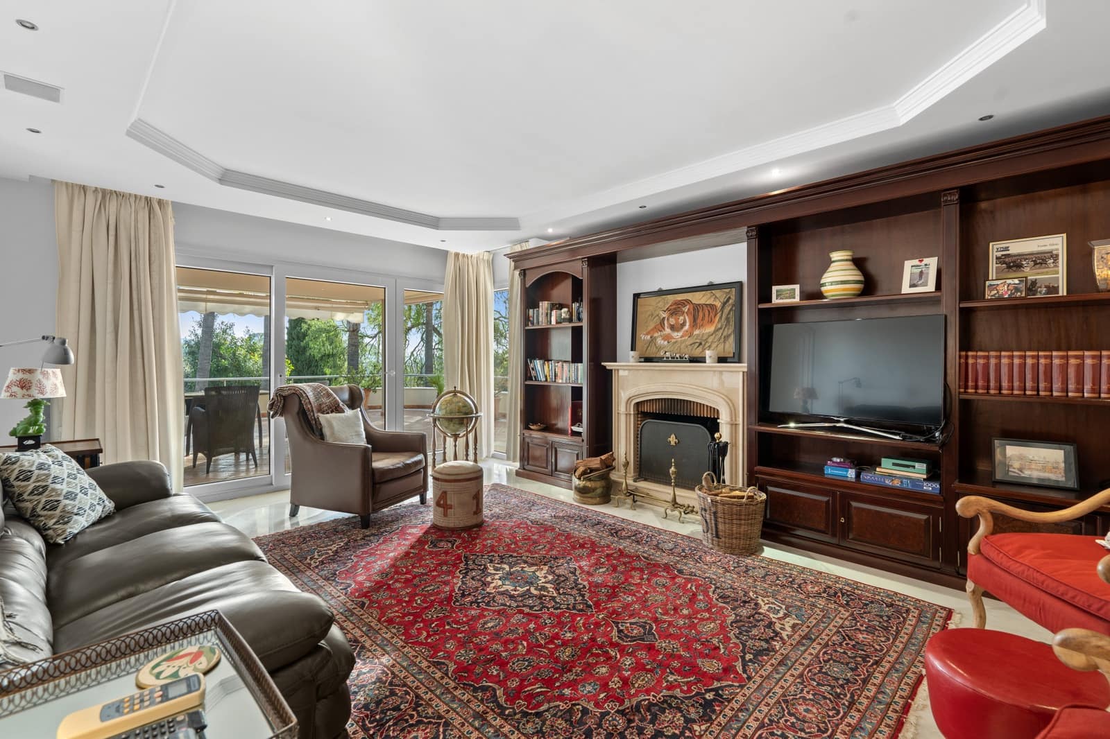 6 bedroom Villa for sale in Marbella with pool garage - € 2,750,000 (Ref: 9262448)