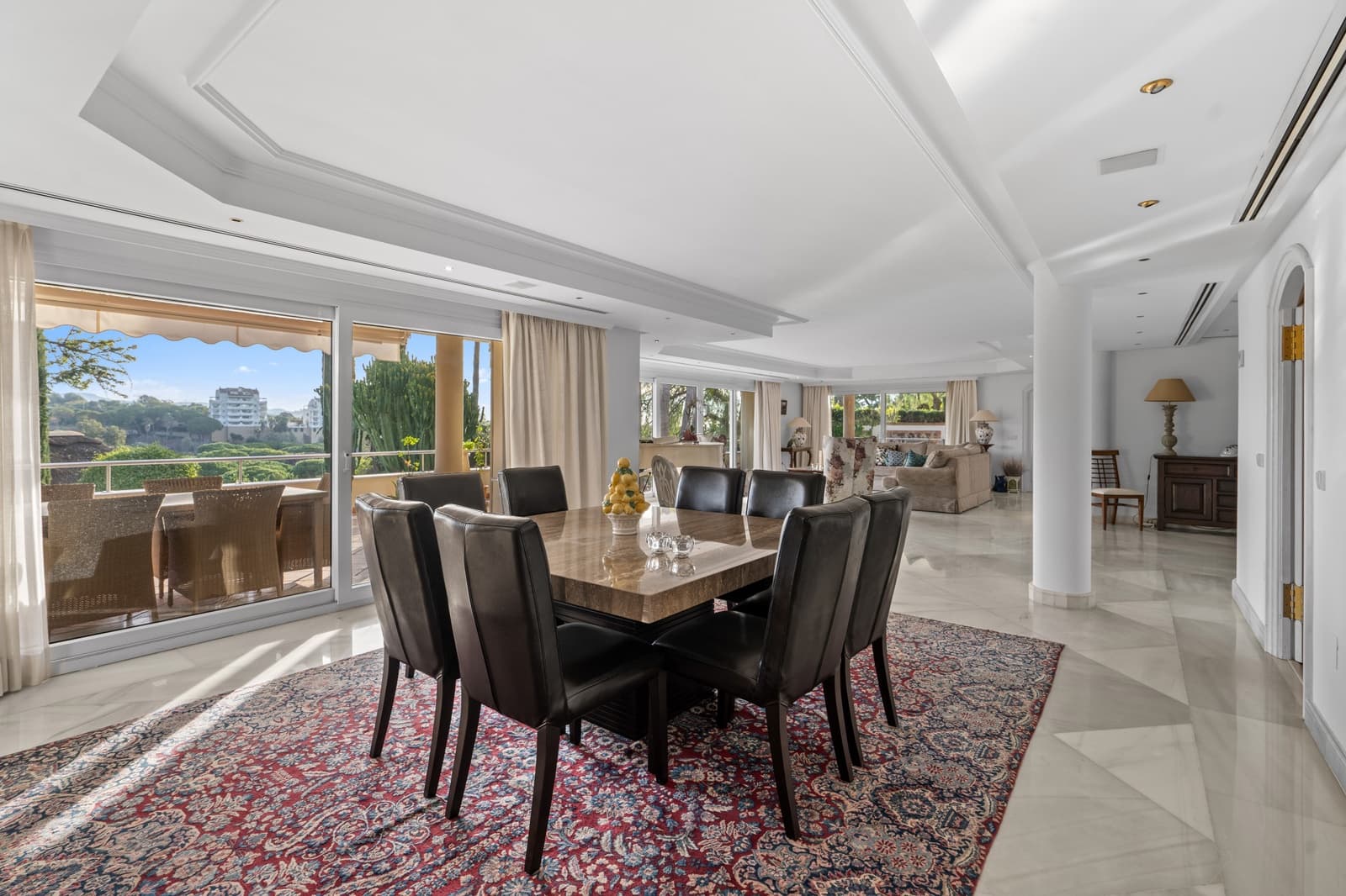 6 bedroom Villa for sale in Marbella with pool garage - € 2,750,000 (Ref: 9262448)