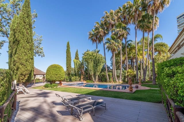 6 bedroom Villa for sale in Marbella with pool garage - € 2,750,000 (Ref: 9262448)