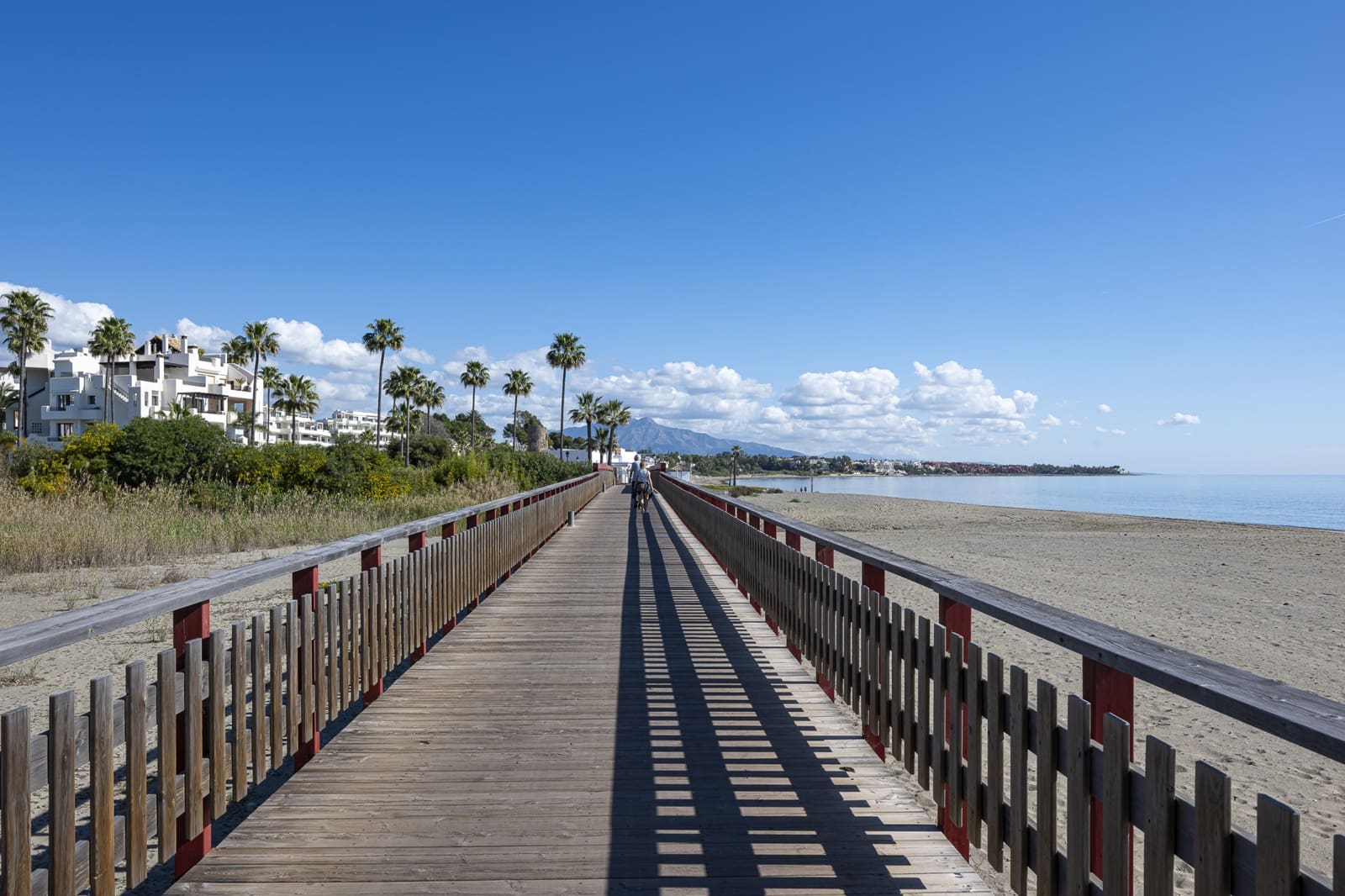 3 bedroom Penthouse for sale in Estepona with pool - € 2,695,000 (Ref: 9269321)