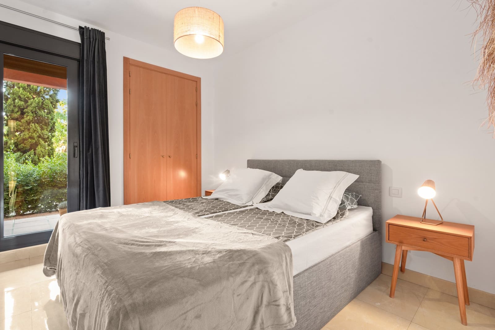 2 makuuhuone Huoneisto myytävänä paikassa Guadalmansa mukana uima-altaan 
autotalli - 625 000 € (Ref: 9341018)