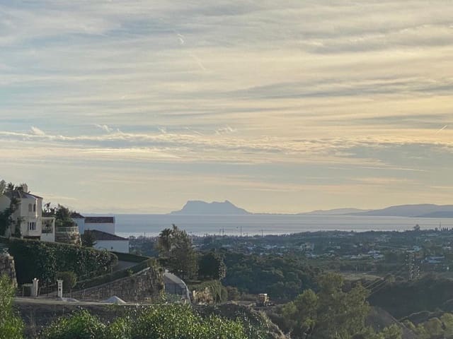 Byggetomt til salgs i La Concha - Resina Golf, Estepona - € 1 250 000 (Ref: 9353229)