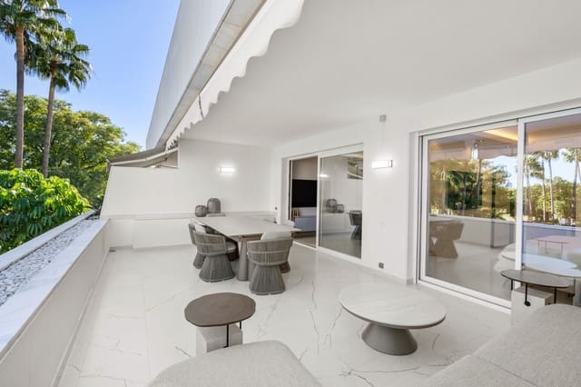 3 sypialnia Apartament na sprzedaż w Las Brisas, Marbella z basenem garażem - 1 249 000 € (Ref: 9353230)