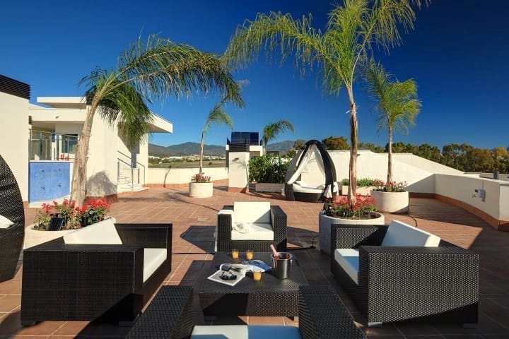 1 soveværelse Lejlighed til salg i New Golden Mile med swimmingpool garage - € 310.000 (Ref: 9402990)