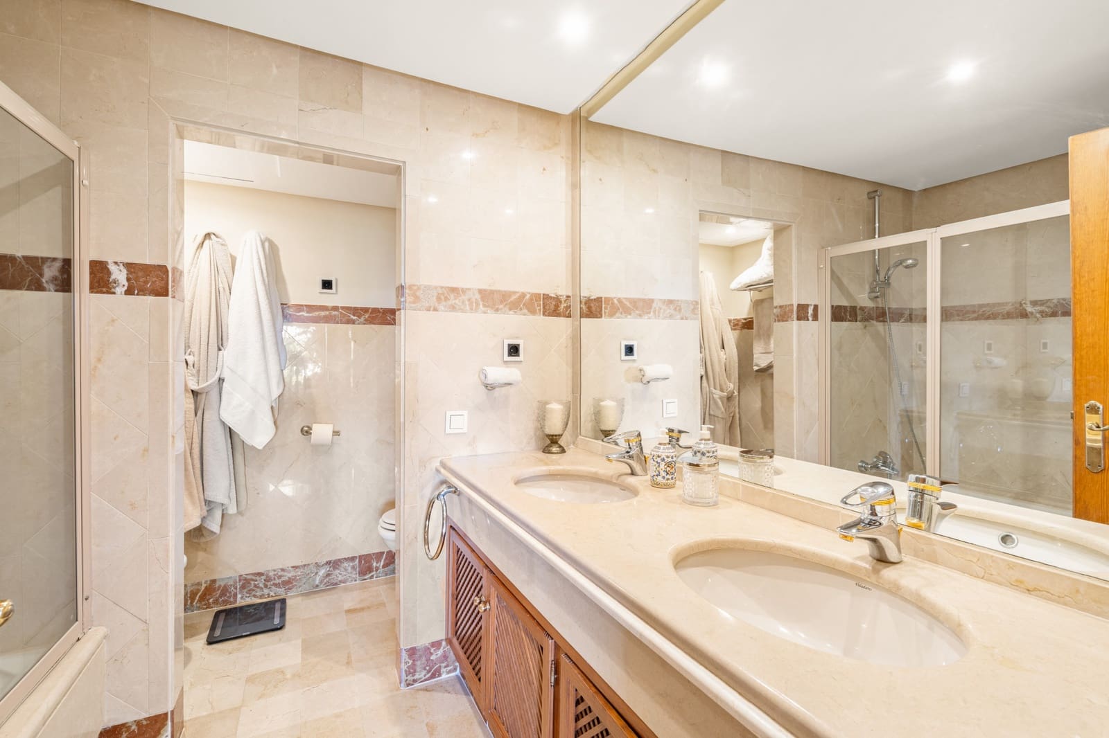 3 bedroom Apartment for sale in Guadalmansa with pool garage - € 1,450,000 (Ref: 9418916)