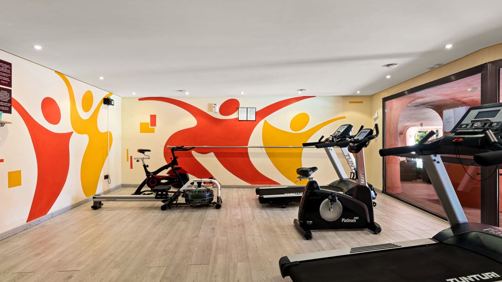 3 bedroom Apartment for sale in Guadalmansa with pool garage - € 1,450,000 (Ref: 9418916)