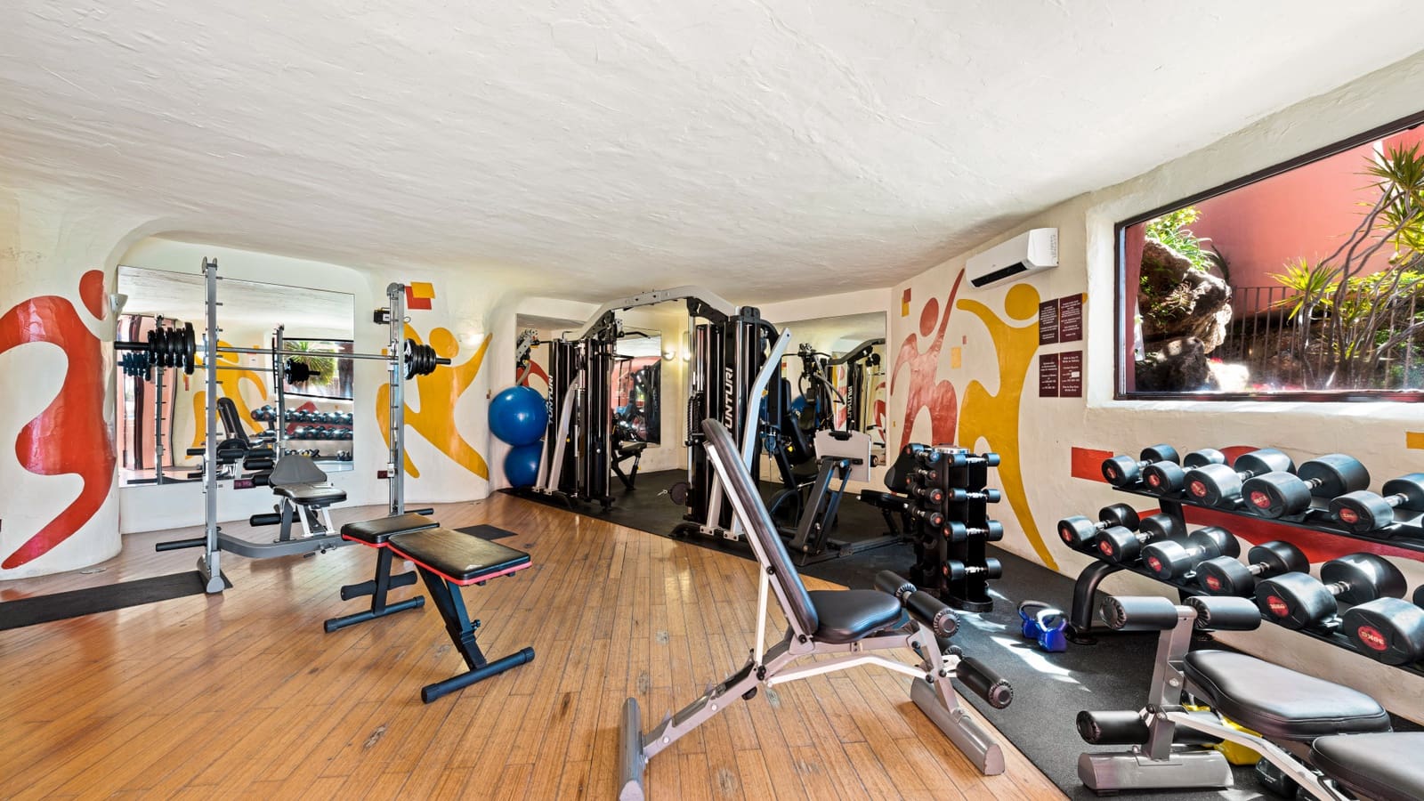 3 bedroom Apartment for sale in Guadalmansa with pool garage - € 1,450,000 (Ref: 9418916)