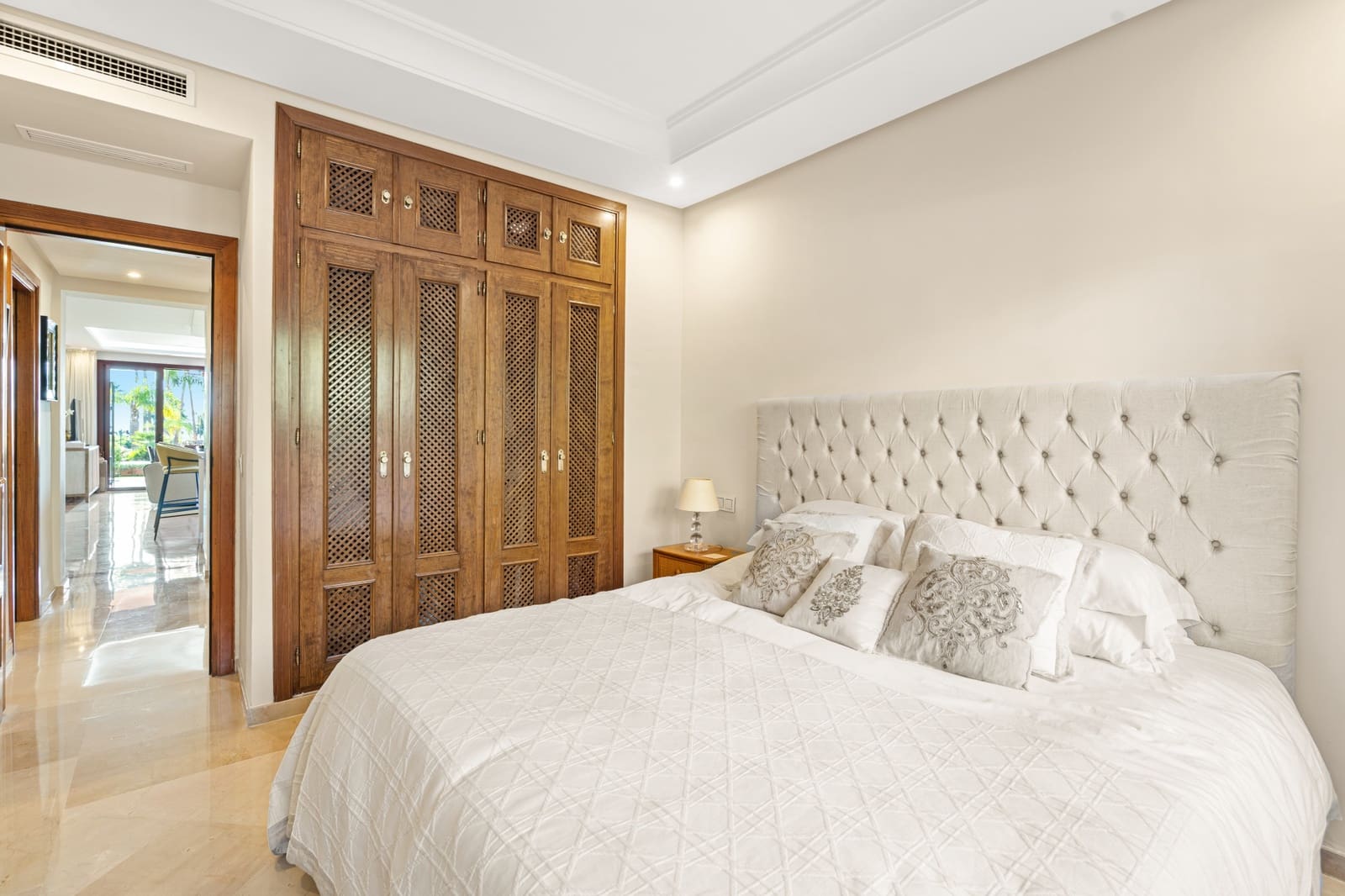 3 bedroom Apartment for sale in Guadalmansa with pool garage - € 1,375,000 (Ref: 9418916)
