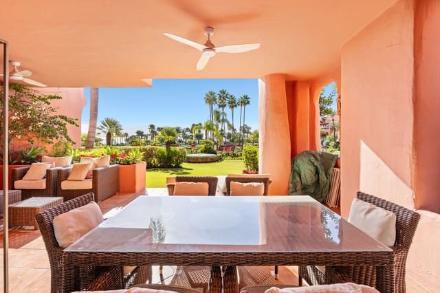 3 sovrum Lägenhet till salu i Resinera-Voladilla, Estepona med pool garage - 1 375 000 € (Ref: 9418916)