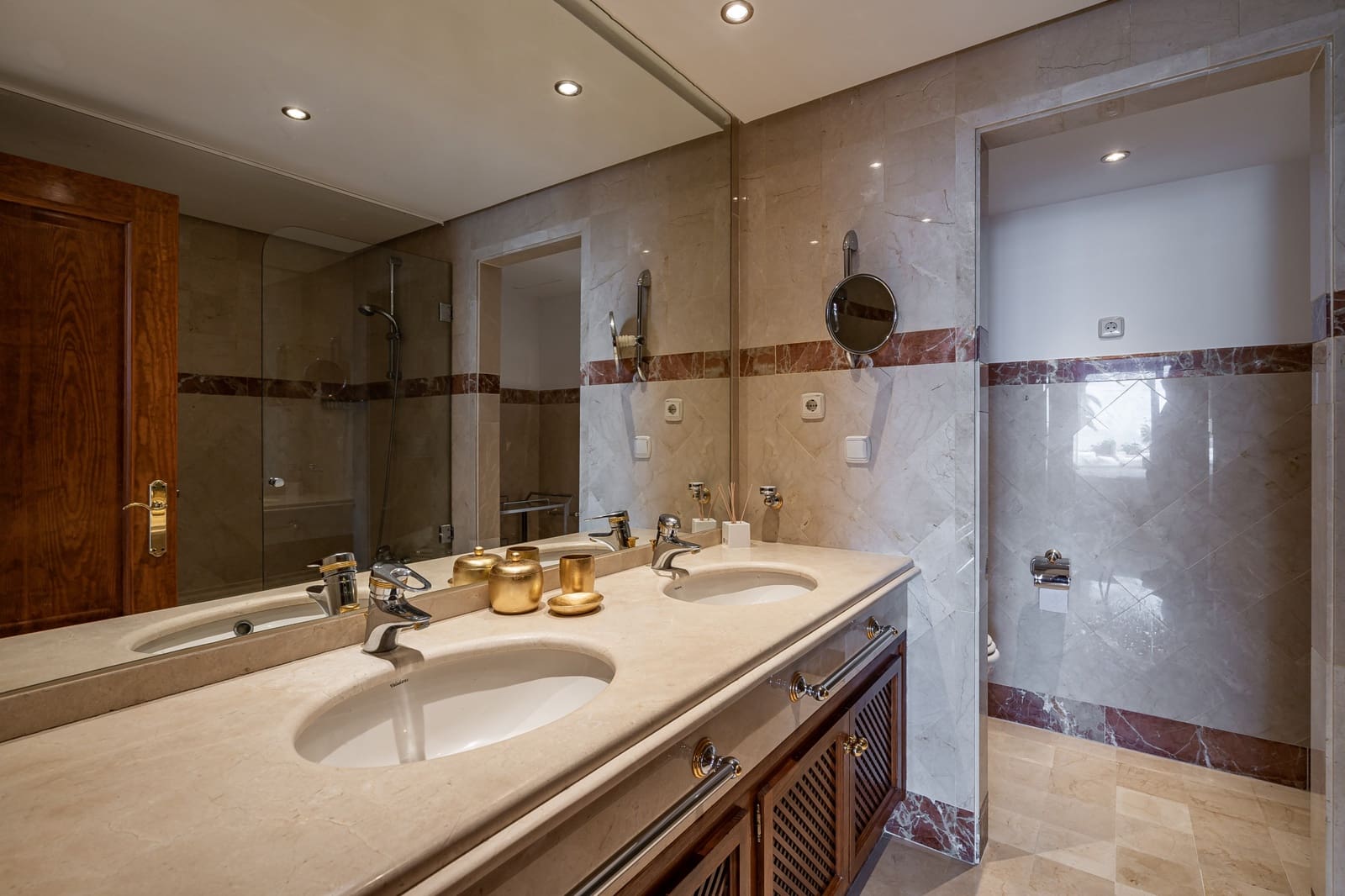 2 sovrum Lägenhet till salu i Guadalmansa med pool garage - 1 475 000 € (Ref: 9418917)