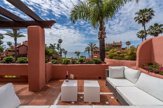 2 soverom Leilighet til salgs i Resinera-Voladilla, Estepona med svømmebasseng garasje - € 1 475 000 (Ref: 9418917)