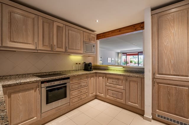 2 chambre Appartement à vendre à Guadalmansa, Estepona avec piscine garage - 1 475 000 € (Ref: 9418917)