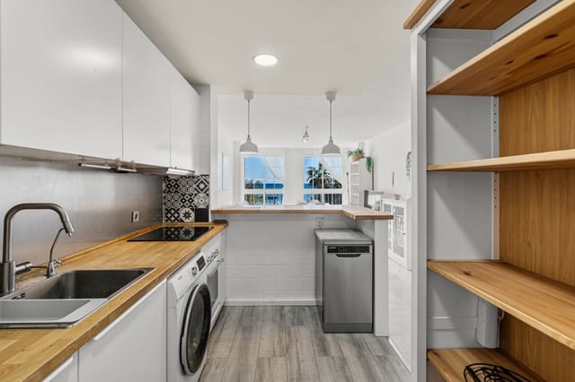 2 quarto Apartamento para venda em San Luis de Sabinillas, Manilva com garagem - 280 000 € (Ref: 9448536)