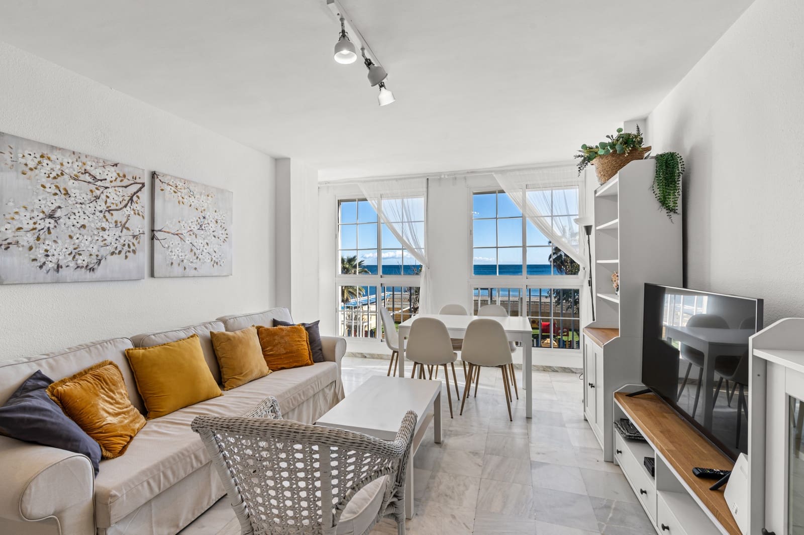 2 quarto Apartamento para venda em San Luis de Sabinillas com garagem - 280 000 € (Ref: 9448536)