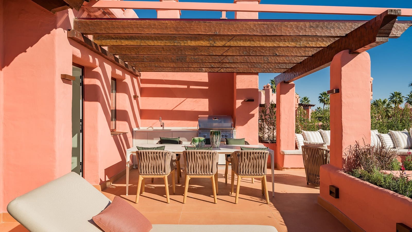 3 makuuhuone Kattohuoneisto myytävänä paikassa Estepona mukana uima-altaan 
autotalli - 2 995 000 € (Ref: 9448537)