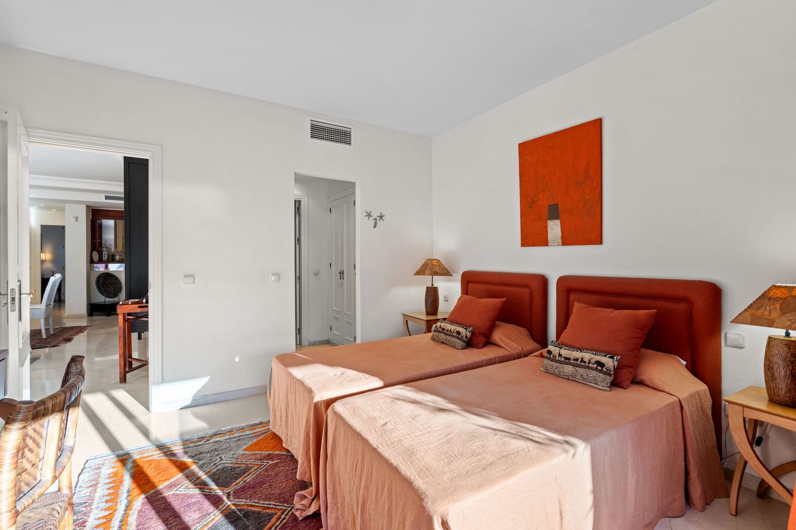 3 quarto Penthouse para venda em Estepona com piscina garagem - 1 800 000 € (Ref: 9470273)