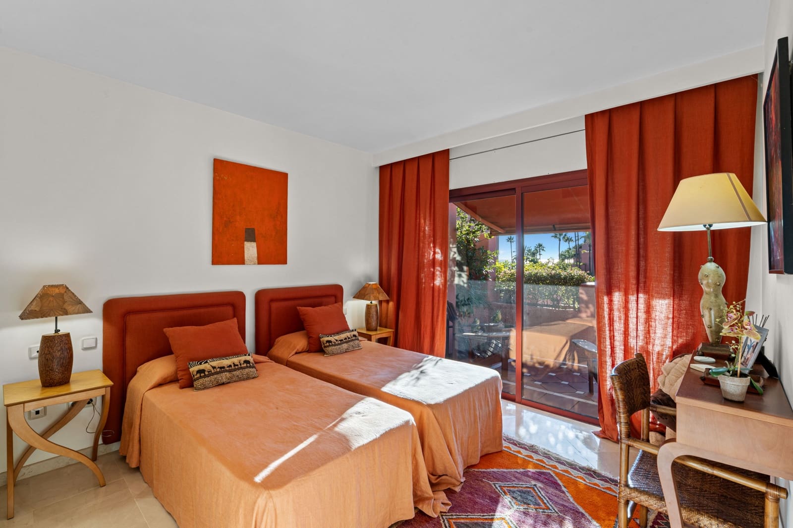 3 quarto Penthouse para venda em Estepona com piscina garagem - 1 800 000 € (Ref: 9470273)