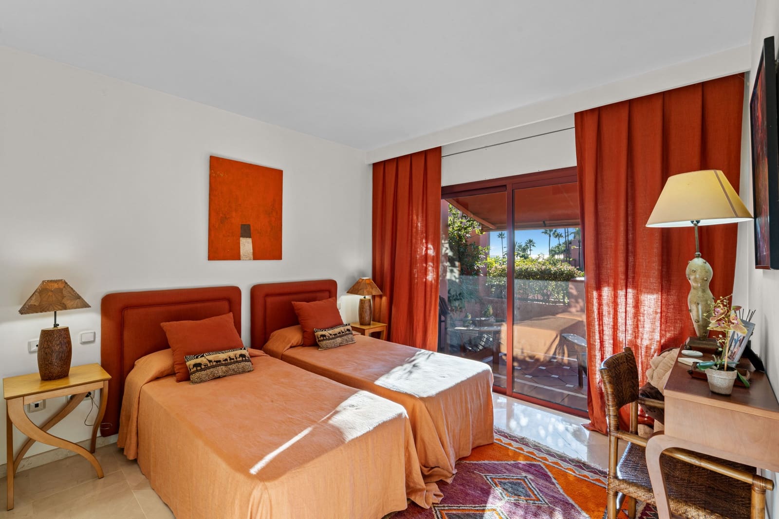 3 slaapkamer Penthouse te koop in Estepona met zwembad garage - € 1.800.000 (Ref: 9470273)