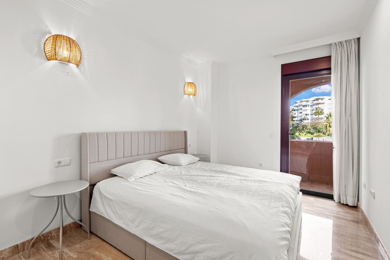 Apartamento de 3 habitaciones en Guadalmansa en venta con piscina garaje - 725.000 € (Ref: 9501931)