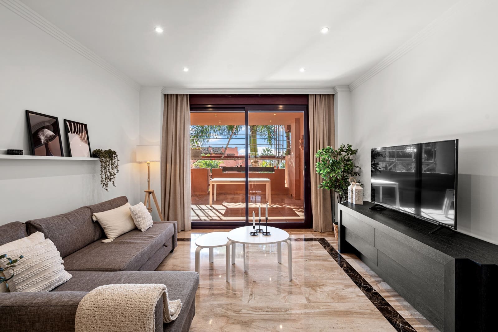 Apartamento de 3 habitaciones en Guadalmansa en venta con piscina garaje - 725.000 € (Ref: 9501931)