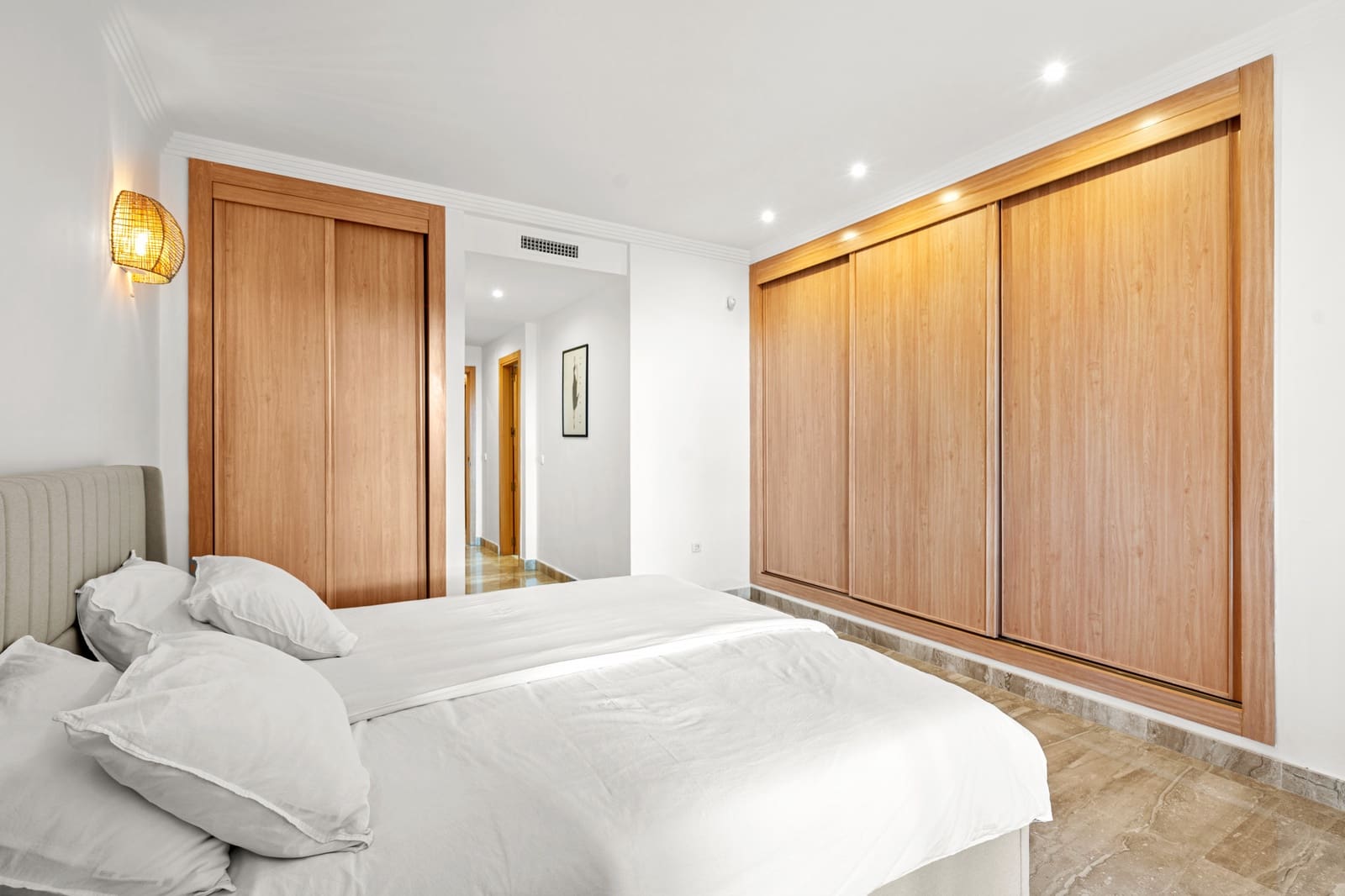 Apartamento de 3 habitaciones en Guadalmansa en venta con piscina garaje - 725.000 € (Ref: 9501931)